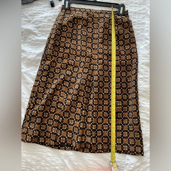 Skirt - mustard A line size small - Picture 4 of 8